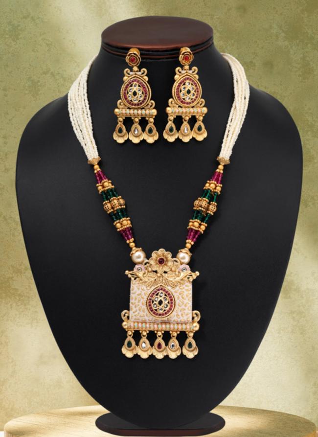   Festival Wear  Rani Green Color Matte Gold Meenakari Necklace Set